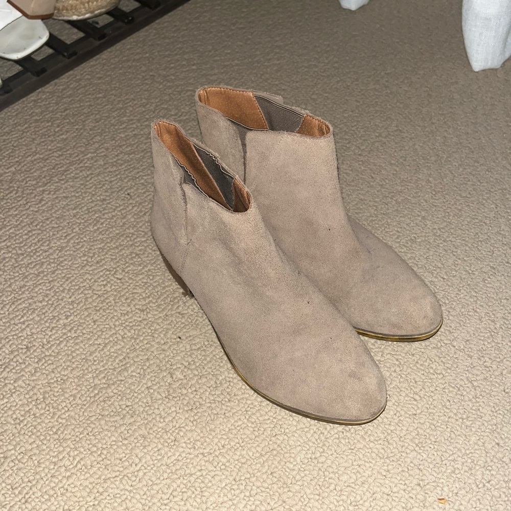 Iucky brand booties